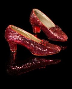 sepatu-ruby-curian-termahal-dari-the-wizard-of-oz-keunikan-dan-nilainya