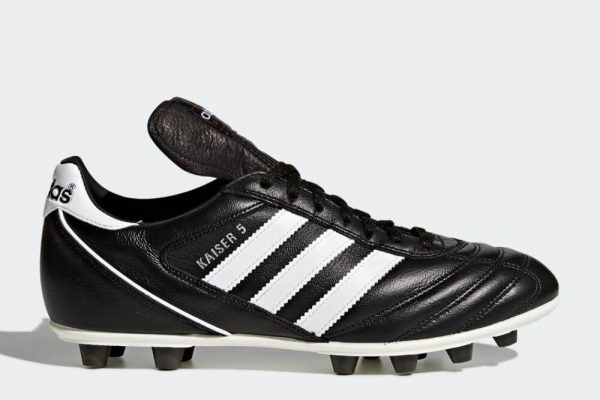 Sepatu Kaiser 5 Liga Boots 033201: Sepatu Bola Berkualitas Tinggi