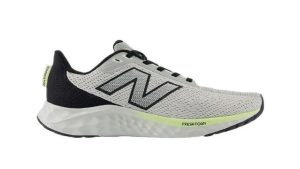 sepatu-lari-pria-new-balance-fresh-foam-arishi-v4-yang-nyaman