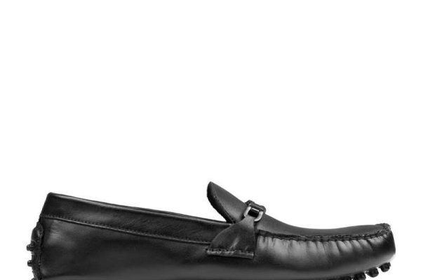 Sepatu Prabu Naka Black: Pilihan Terbaik untuk Gaya Modern