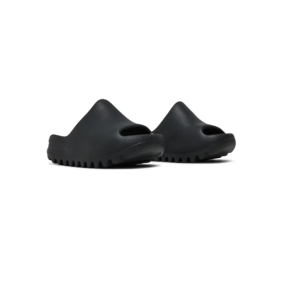 panduan-sandal-yeezy-slides-onyx-terbaik-untuk-gaya-santai