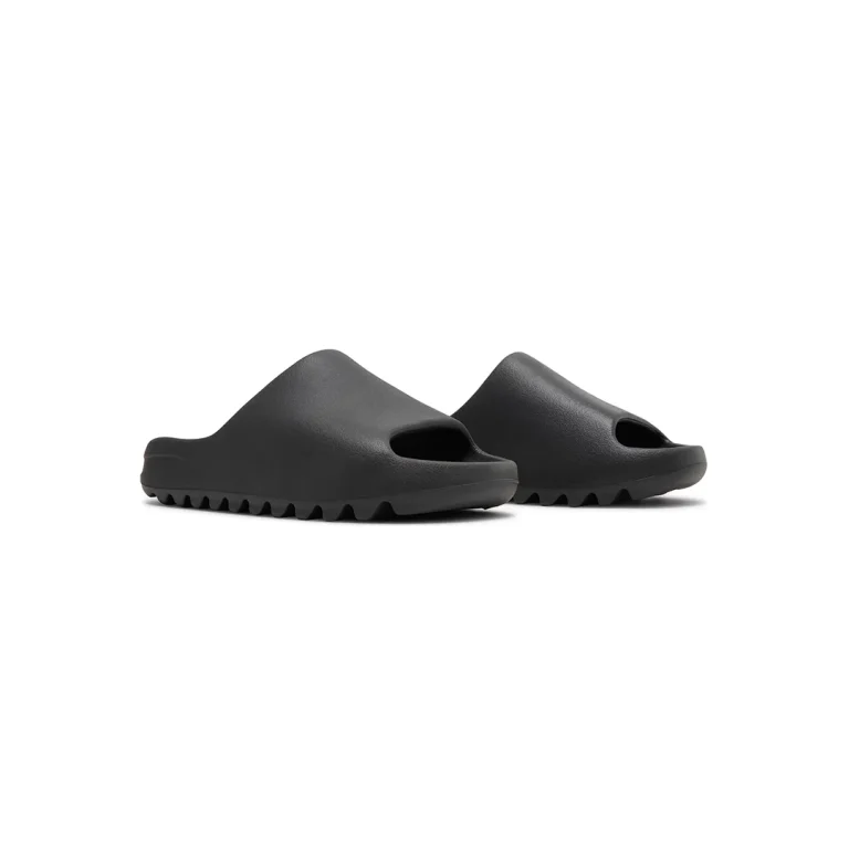sandal-yeezy-slides-onyx-pilihan-nyaman-dan-stylish