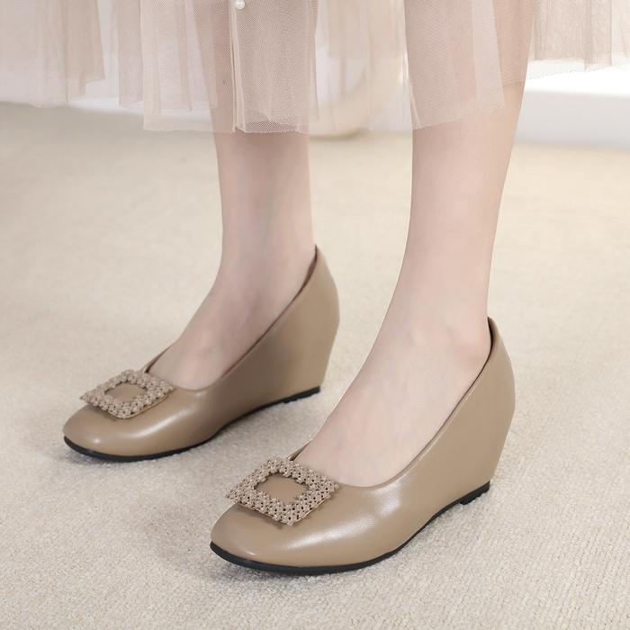 sepatu-wedges-formal-wanita-bozka-sepatu-amt7-untuk-penampilan-elegan