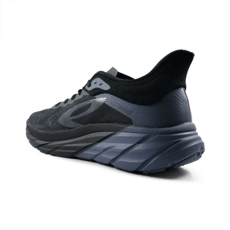 910nineten-fuuto-revenge-triple-black-sepeda-motor-tangguh-hitam-elegan