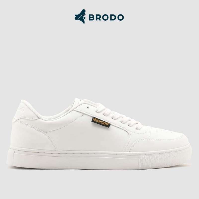 sepatu-brodo-calcio-all-white-desain-elegan-dan-nyaman-dipakai