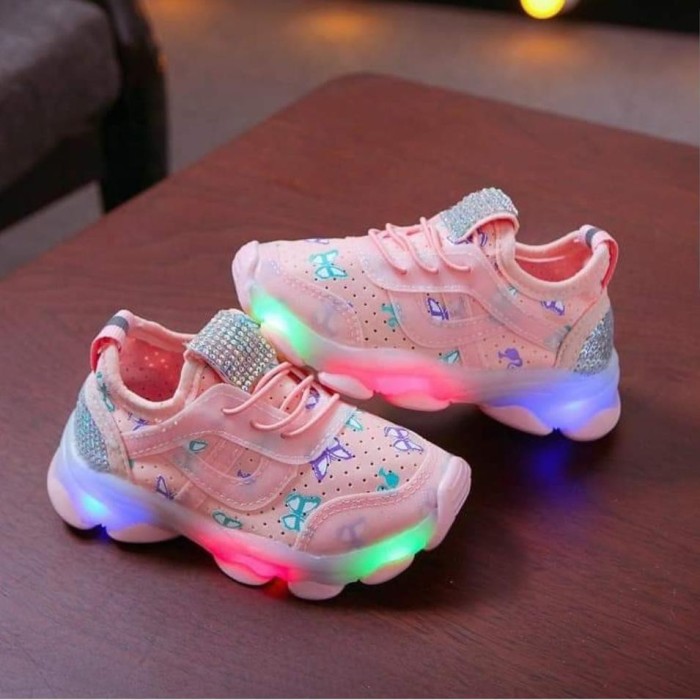 sepatu-parayu-led-motif-kupu-kupu-pilihan-terbaik-untuk-gaya-unik