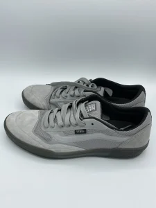 sepatu-vans-skate-authentic-pilihan-terbaik-untuk-penggemar-skateboarding